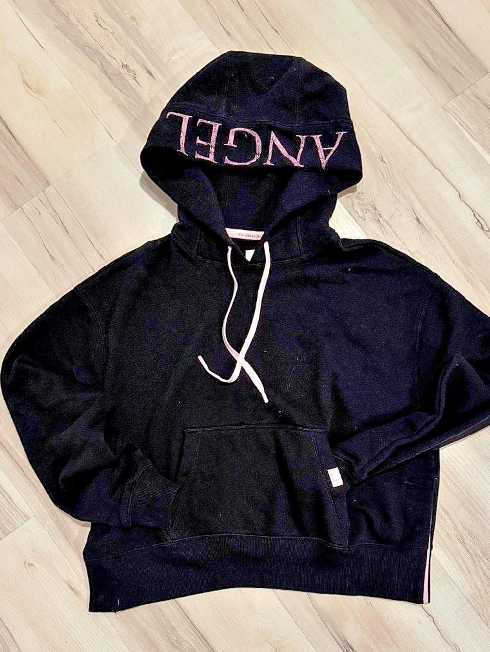 NEW Victoria's Secret  Pullover Hoodie Black & Pink SNAP SIDE RARE